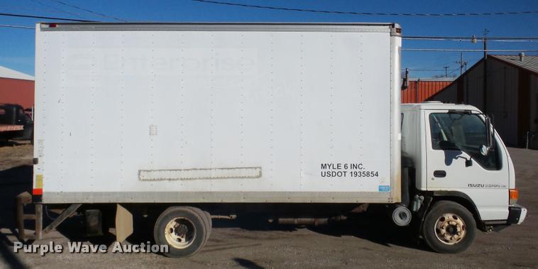 image for item DA7270 2003 Isuzu NPR HD box truck