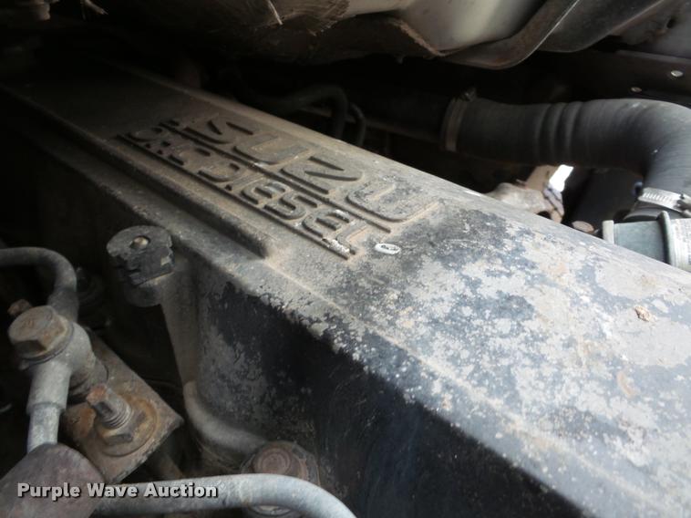 image for item DA7270 2003 Isuzu NPR HD box truck