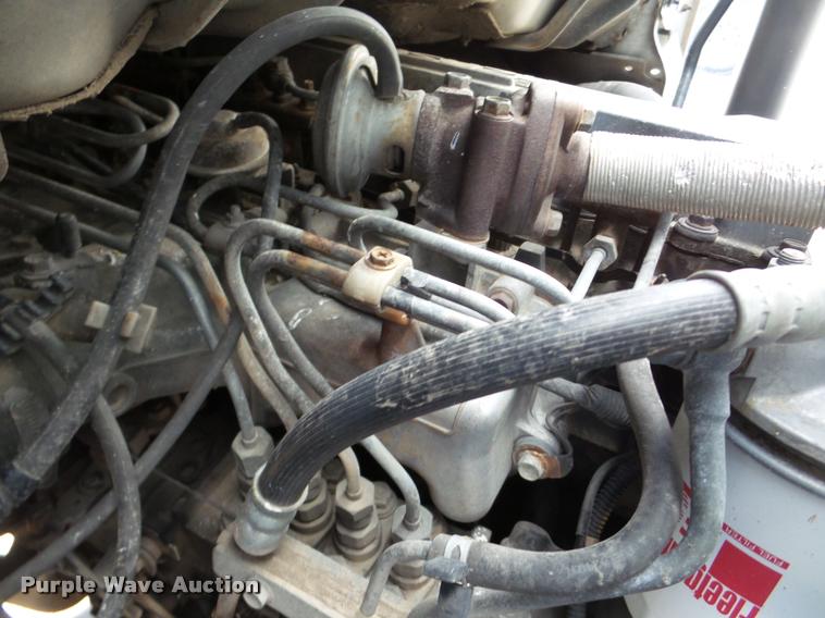 image for item DA7270 2003 Isuzu NPR HD box truck