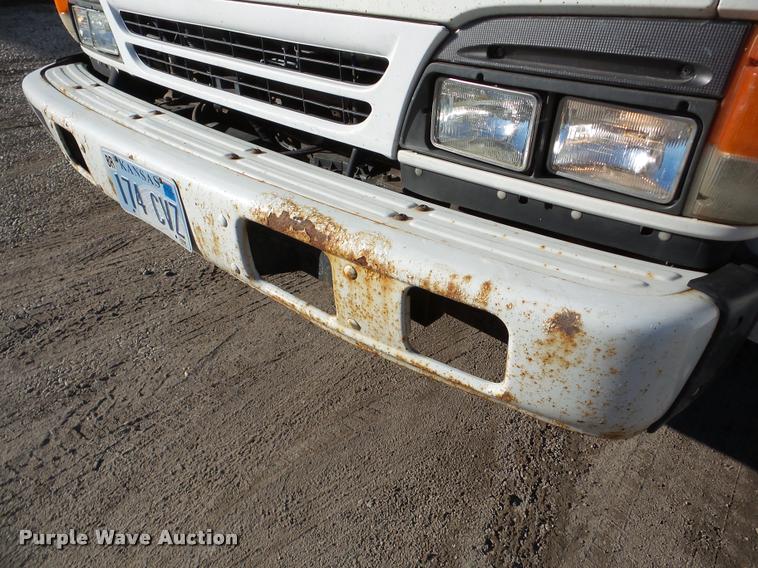 image for item DA7270 2003 Isuzu NPR HD box truck