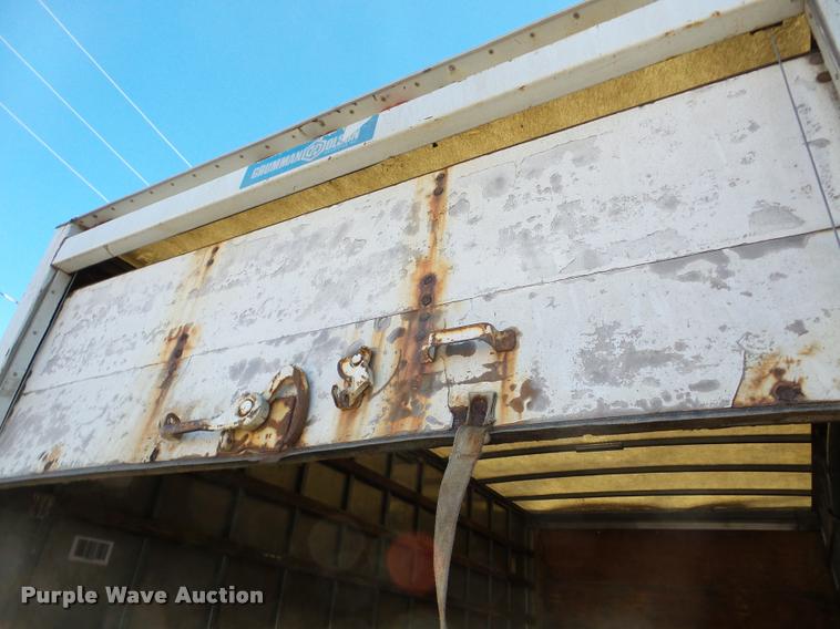 image for item DA7270 2003 Isuzu NPR HD box truck