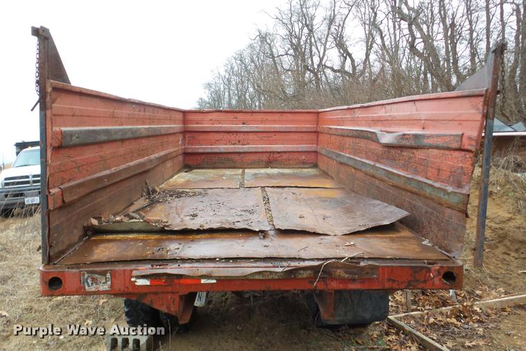 image for item DA7289 1978 Ford F600 dump truck