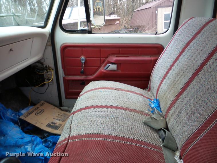 image for item DA7289 1978 Ford F600 dump truck