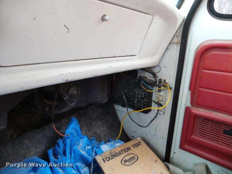 image for item DA7289 1978 Ford F600 dump truck