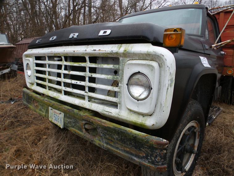 image for item DA7289 1978 Ford F600 dump truck