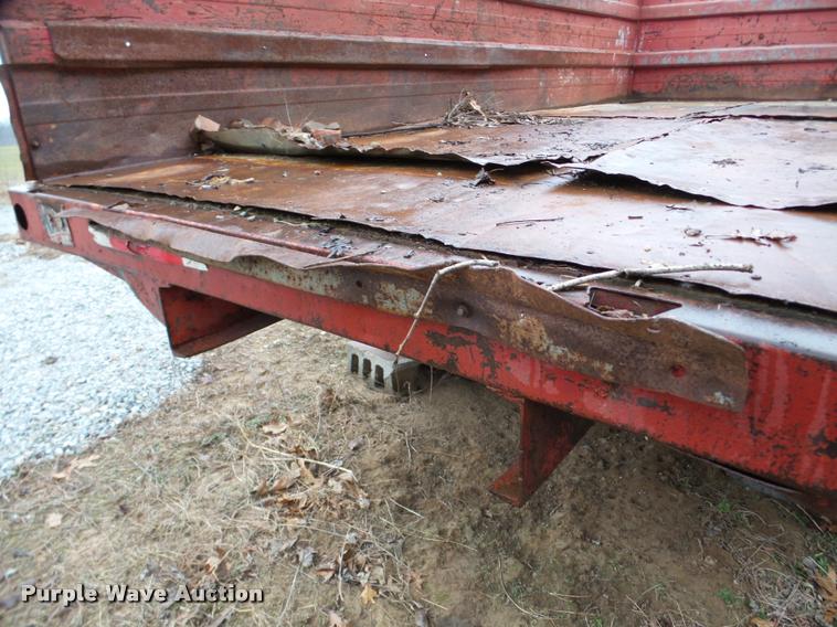 image for item DA7289 1978 Ford F600 dump truck