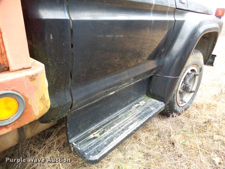 image for item DA7289 1978 Ford F600 dump truck