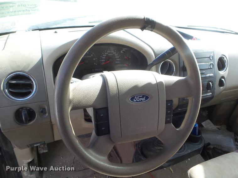 image for item DA7565 2004 Ford F150 pickup truck