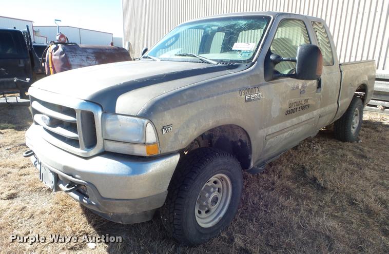 image for item DA7577 2003 Ford F250 Super Duty SuperCab pickup truck