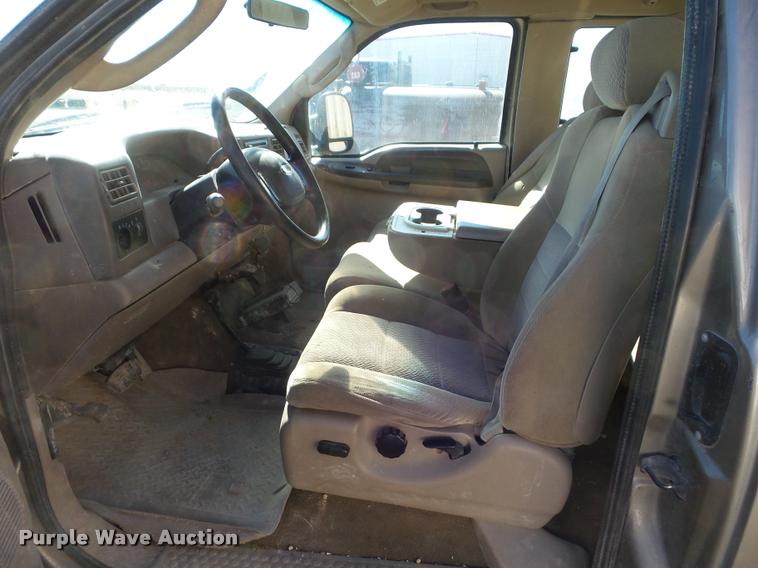 image for item DA7577 2003 Ford F250 Super Duty SuperCab pickup truck