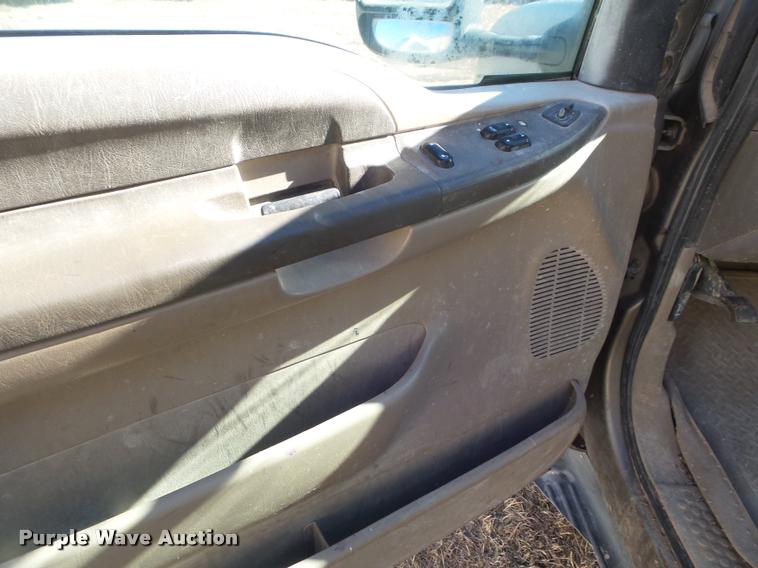 image for item DA7577 2003 Ford F250 Super Duty SuperCab pickup truck