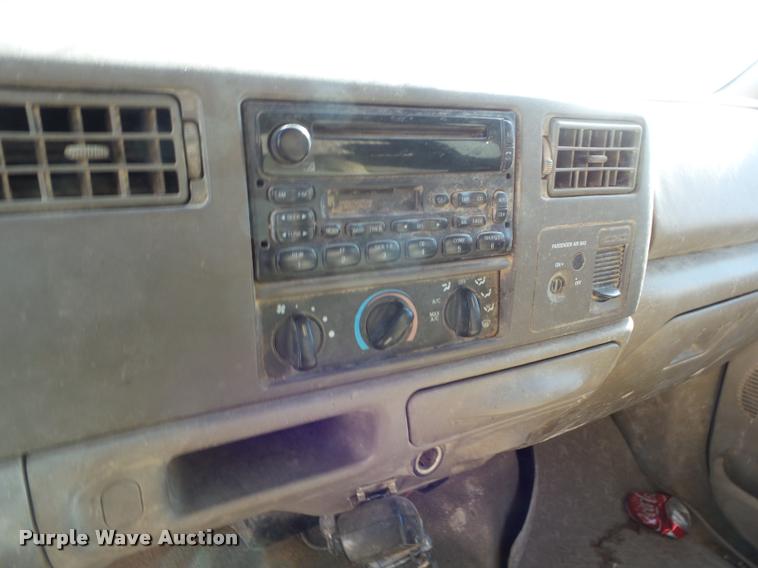 image for item DA7577 2003 Ford F250 Super Duty SuperCab pickup truck