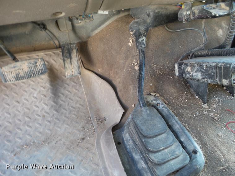 image for item DA7577 2003 Ford F250 Super Duty SuperCab pickup truck