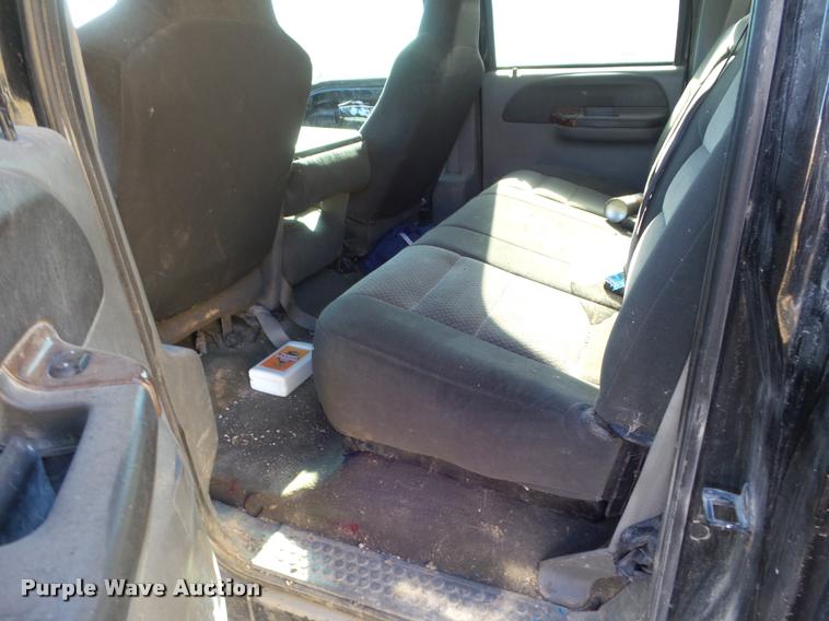 image for item DA7578 2002 Ford F250 Super Duty Crew Cab flatbed pickup truck