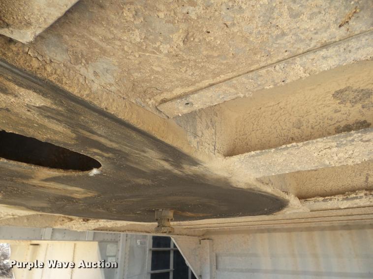 image for item DA7580 2006 Merritt livestock trailer