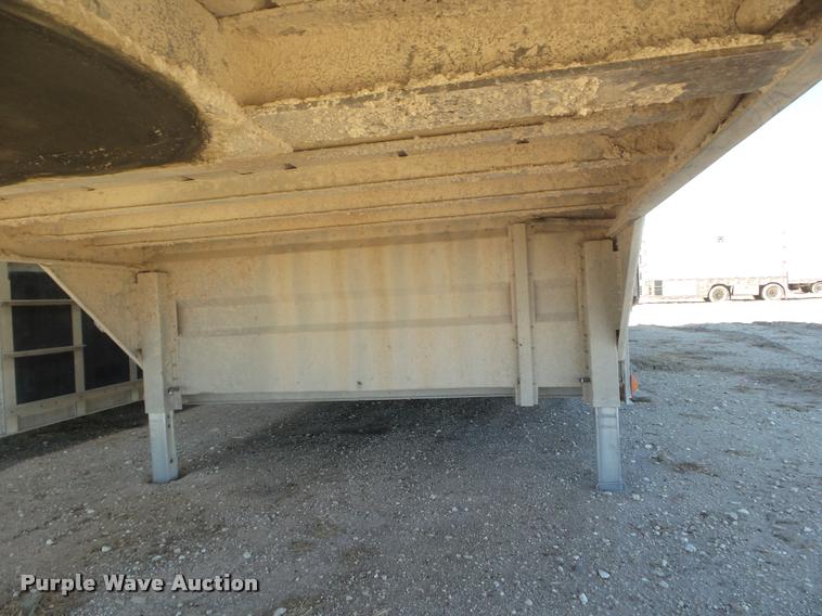 image for item DA7580 2006 Merritt livestock trailer