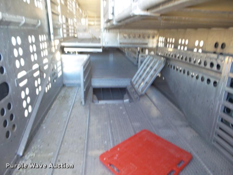 image for item DA7580 2006 Merritt livestock trailer