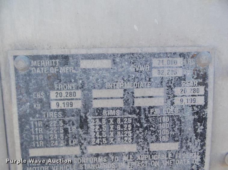 image for item DA7580 2006 Merritt livestock trailer