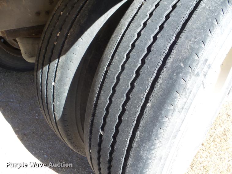 image for item DA7581 2008 Wilson PSDCL-408P livestock trailer