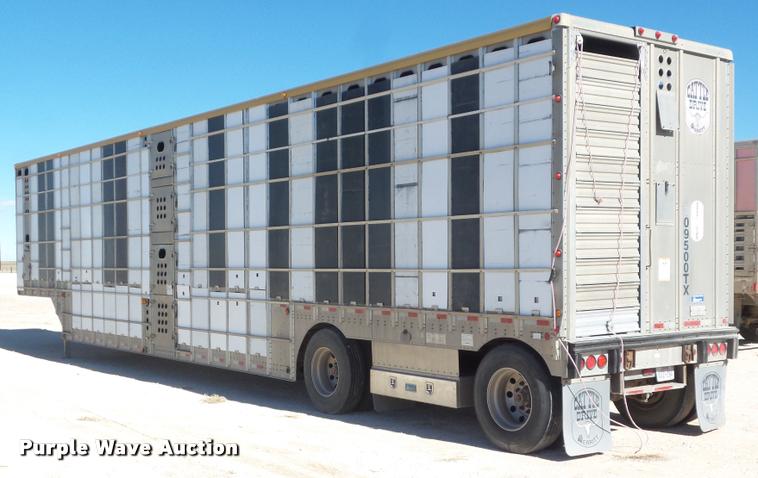 image for item DA7582 2009 Merritt livestock trailer