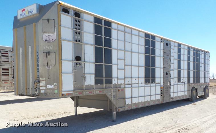 image for item DA7582 2009 Merritt livestock trailer