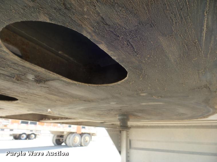 image for item DA7582 2009 Merritt livestock trailer