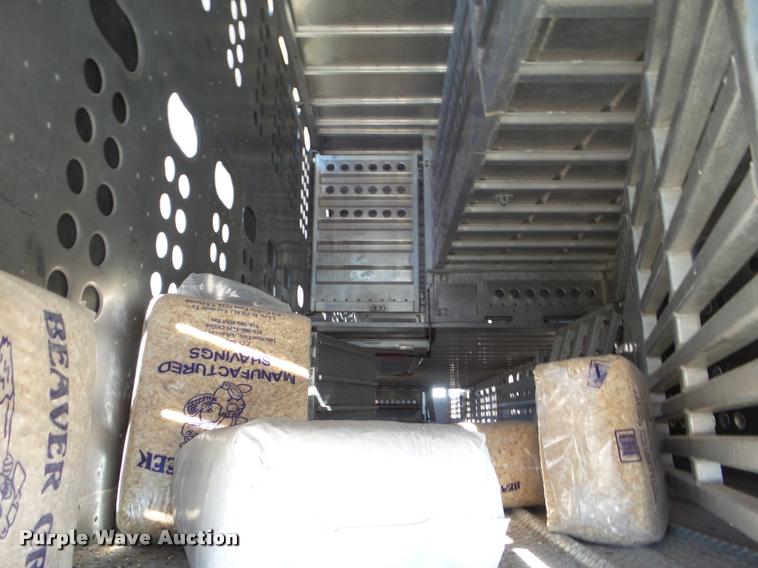 image for item DA7582 2009 Merritt livestock trailer