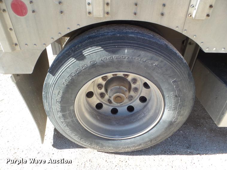 image for item DA7582 2009 Merritt livestock trailer