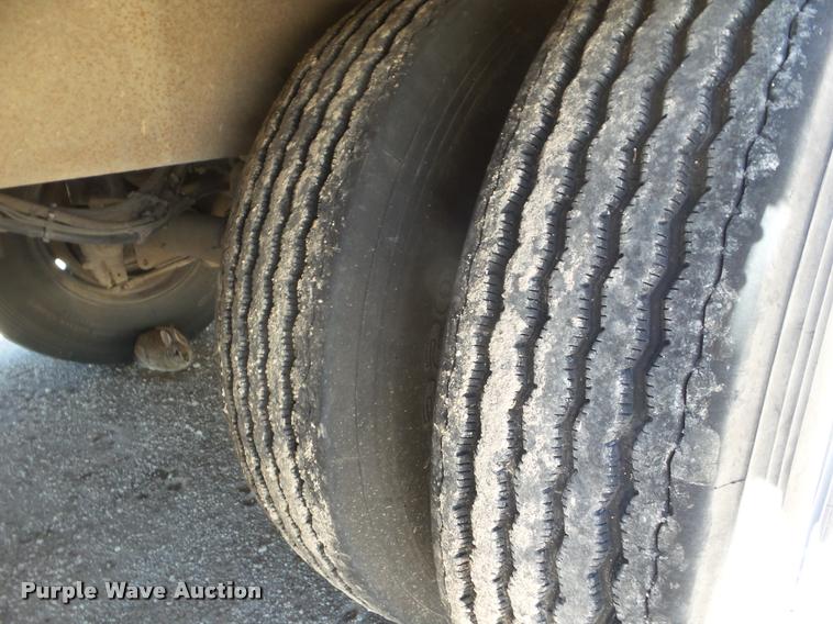 image for item DA7582 2009 Merritt livestock trailer