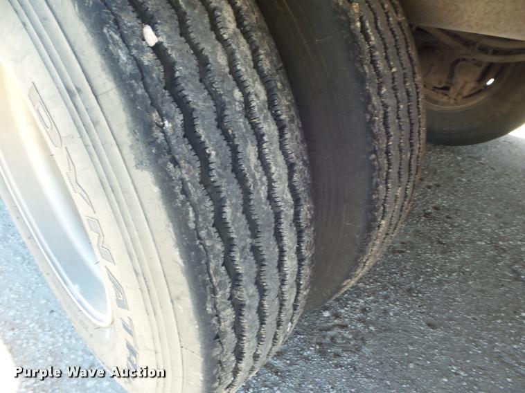 image for item DA7582 2009 Merritt livestock trailer