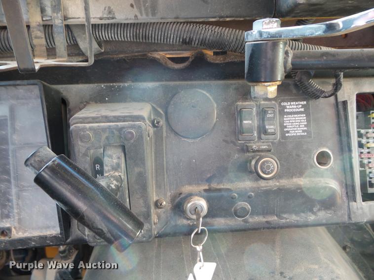 image for item DA7594 1997 International 3800 school bus