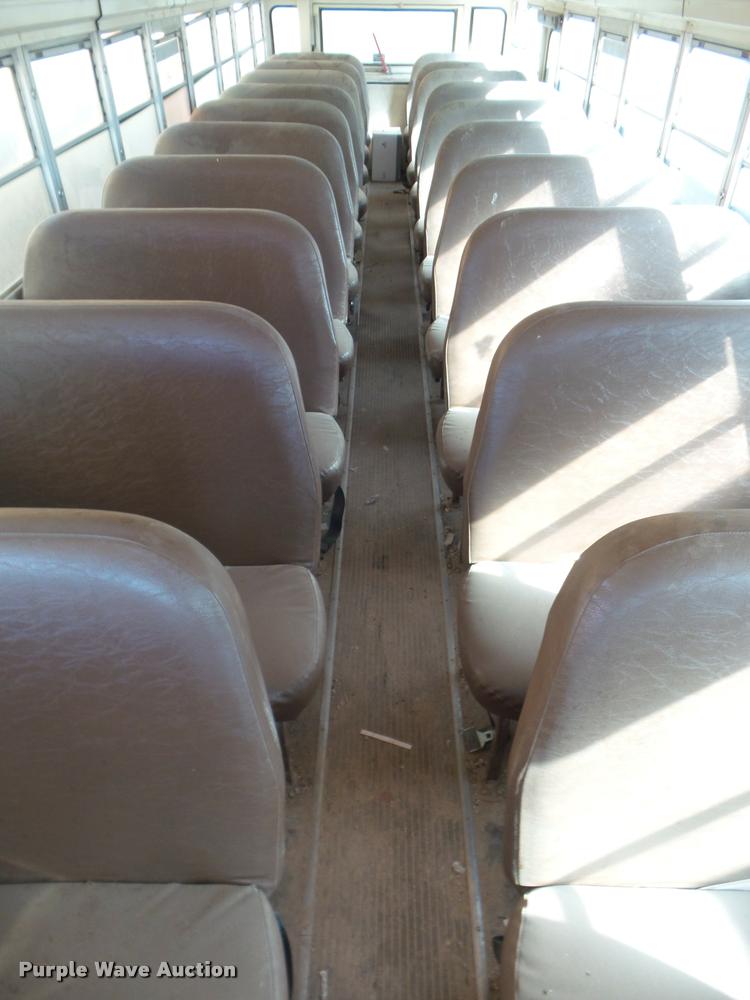 image for item DA7594 1997 International 3800 school bus