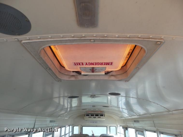 image for item DA7594 1997 International 3800 school bus