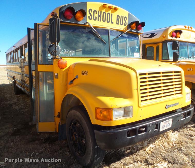 image for item DA7595 1996 International 3800 school bus