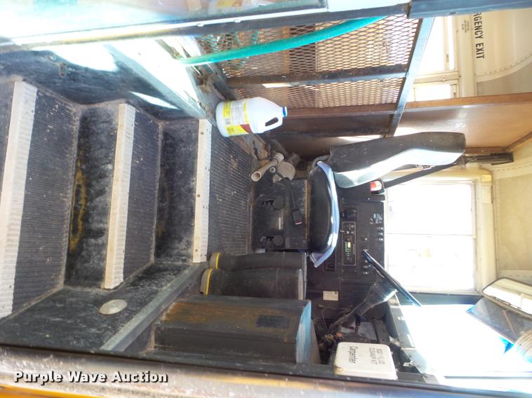 image for item DA7595 1996 International 3800 school bus