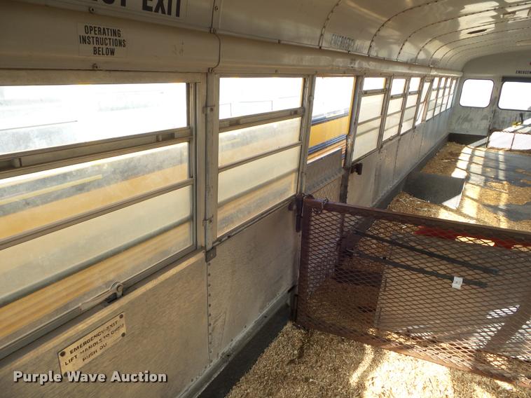 image for item DA7595 1996 International 3800 school bus