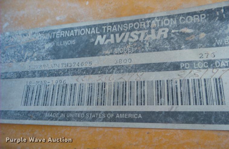 image for item DA7595 1996 International 3800 school bus