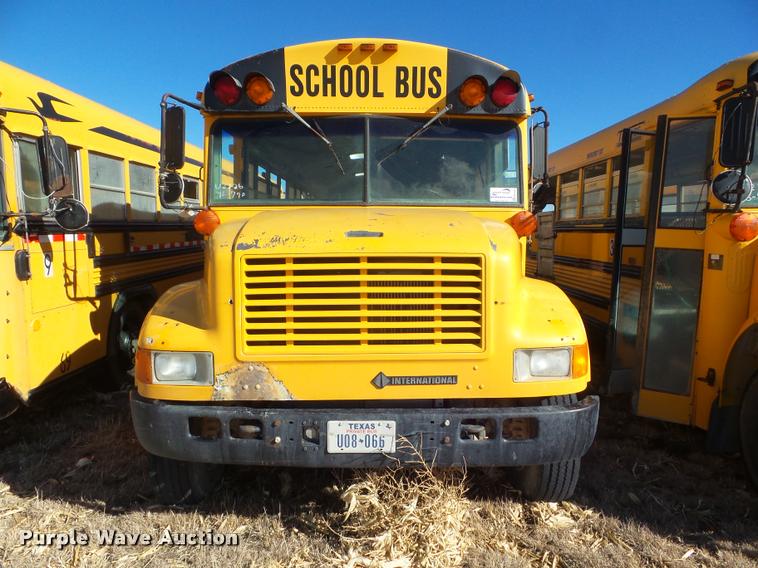 image for item DA7596 1996 International 3800 school bus