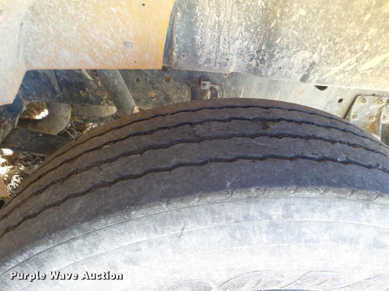 image for item DA7596 1996 International 3800 school bus