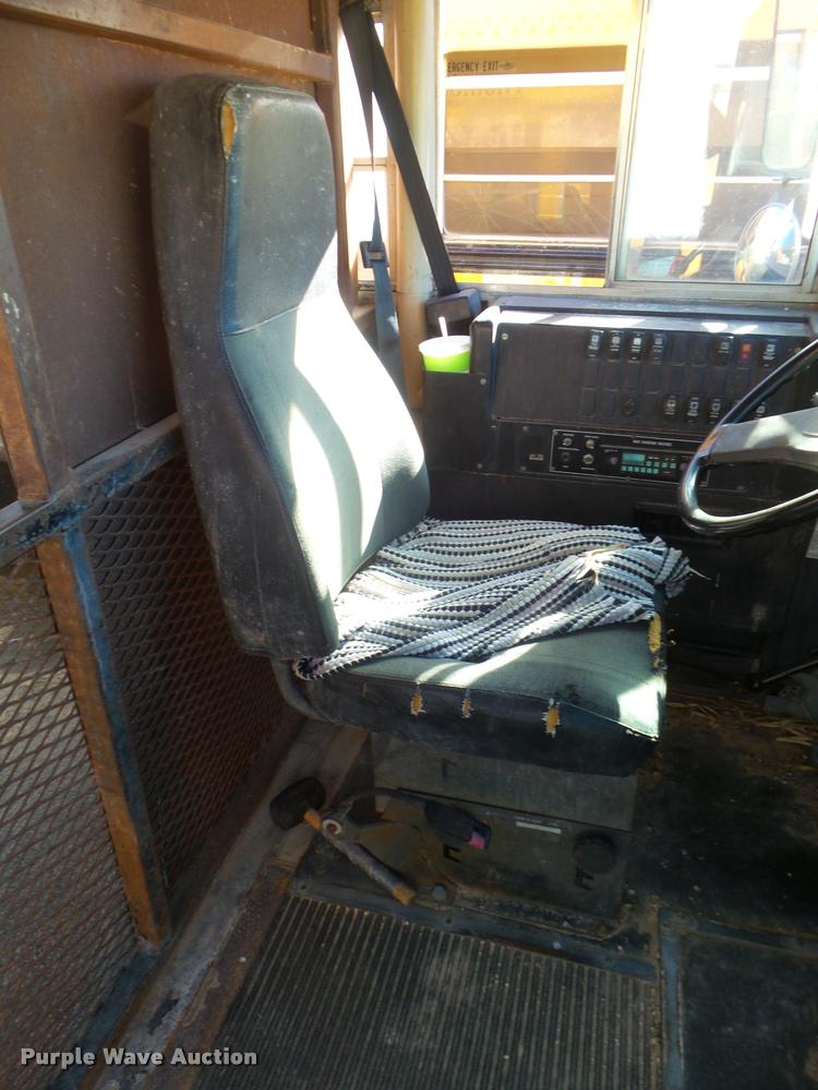 image for item DA7599 1996 International 3800 school bus