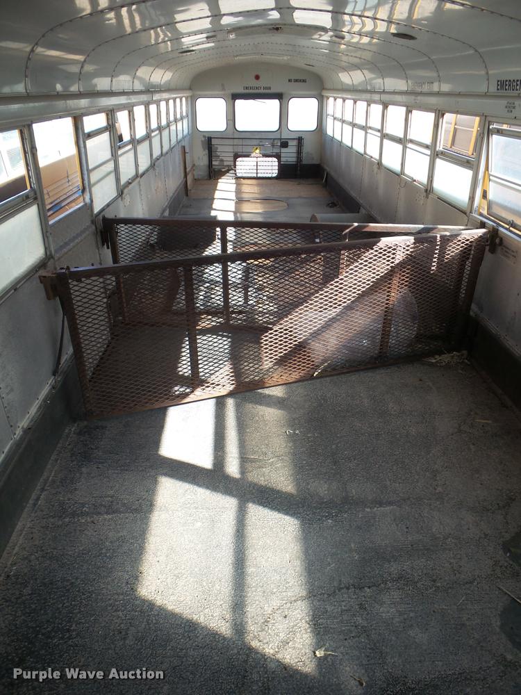 image for item DA7599 1996 International 3800 school bus