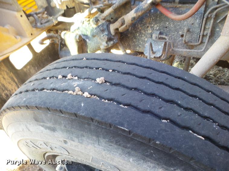 image for item DA7599 1996 International 3800 school bus