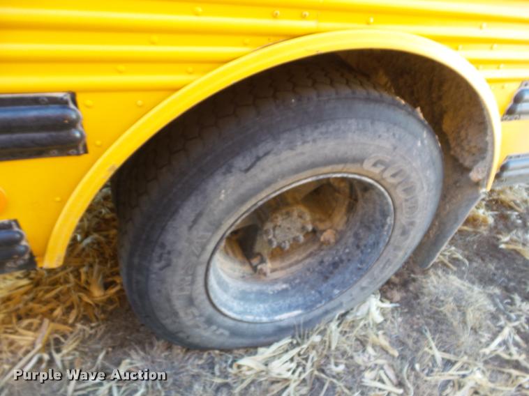 image for item DA7599 1996 International 3800 school bus