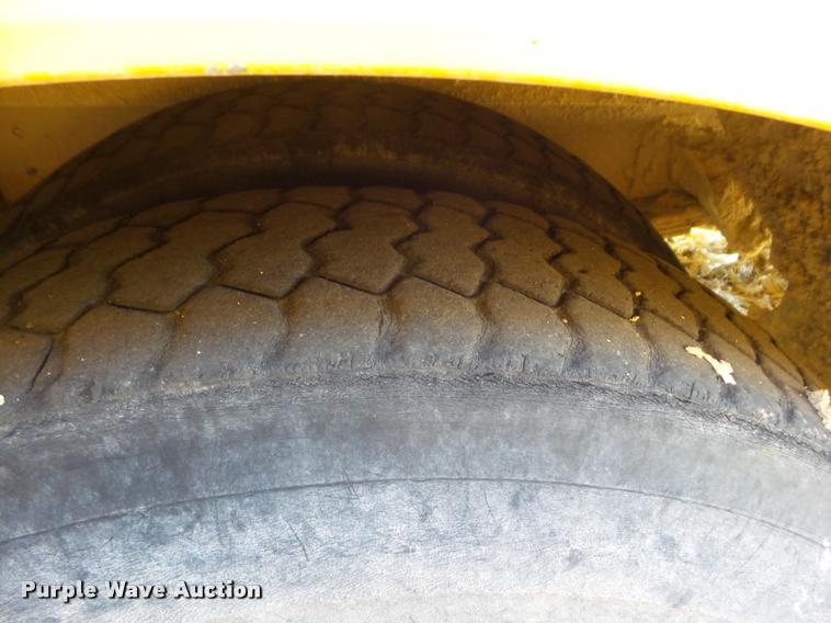 image for item DA7599 1996 International 3800 school bus