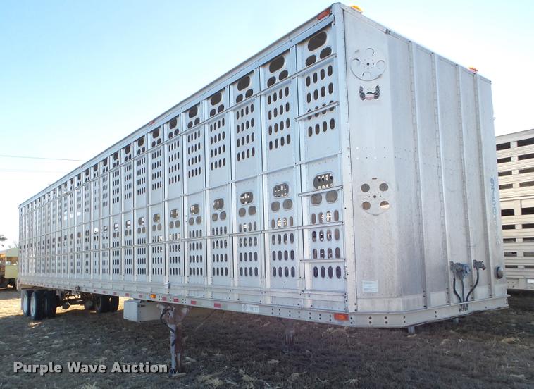 image for item DA7605 1997 Barrett 97L9884 livestock trailer
