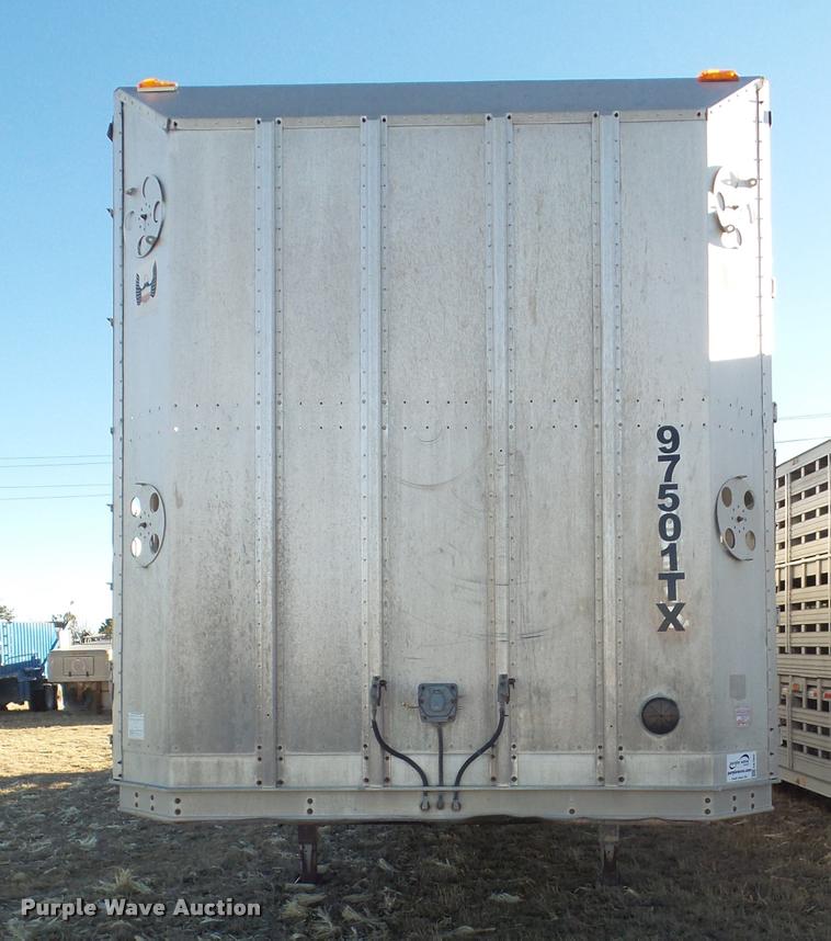 image for item DA7605 1997 Barrett 97L9884 livestock trailer