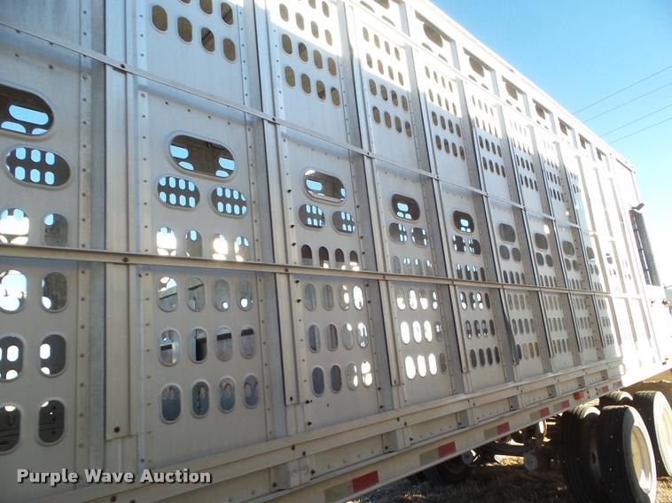 image for item DA7605 1997 Barrett 97L9884 livestock trailer