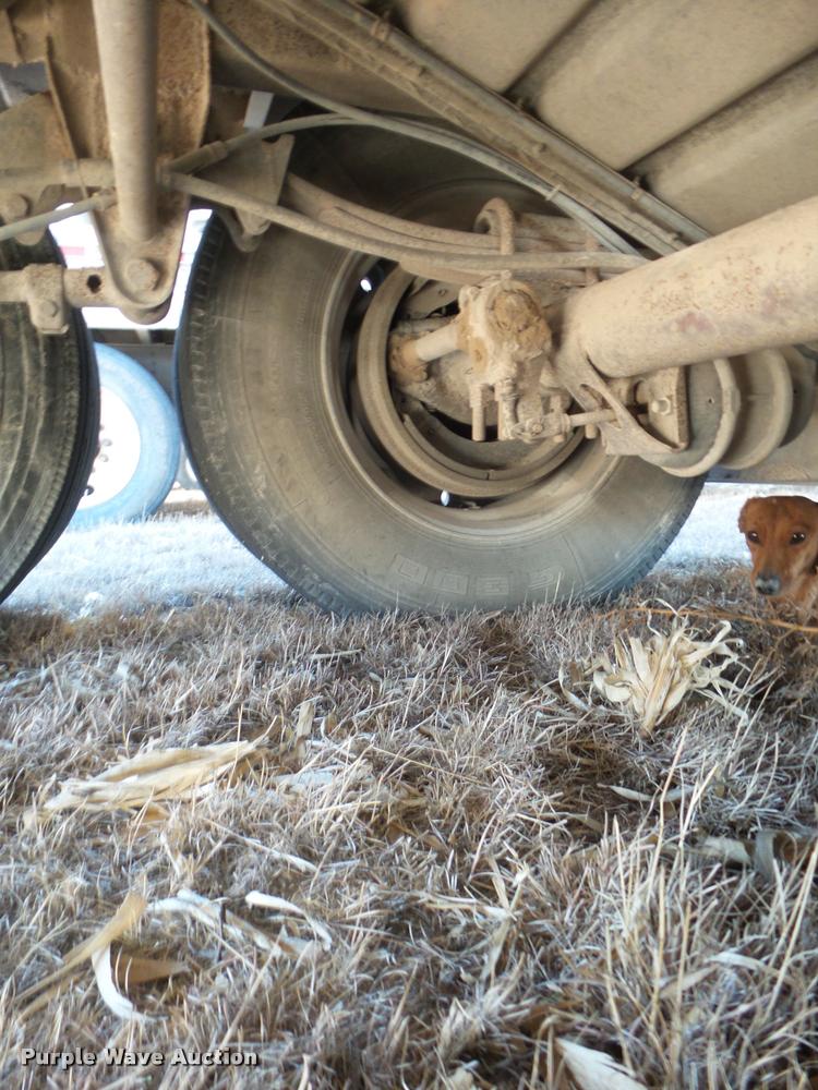 image for item DA7606 1992 Eby livestock trailer