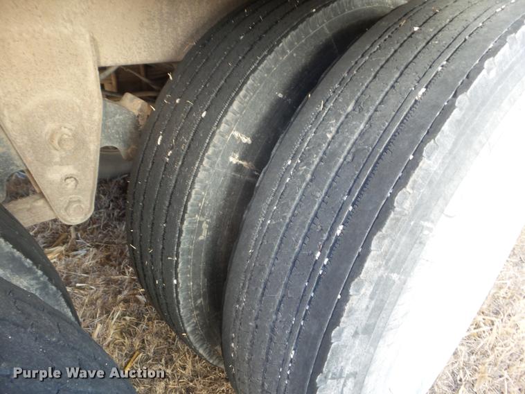 image for item DA7606 1992 Eby livestock trailer