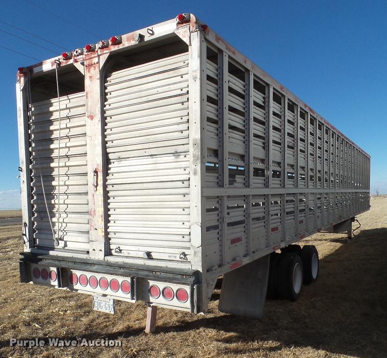 image for item DA7610 1976 Wilson livestock trailer